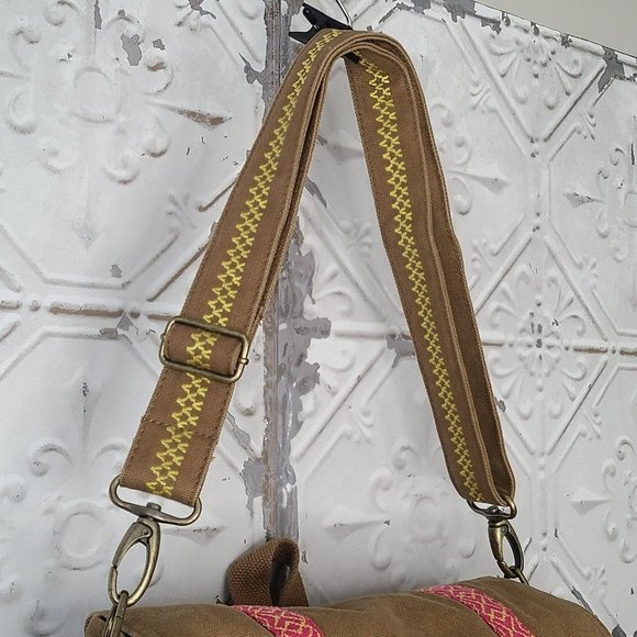 American Girl Lea Clark Messenger Bag For Girls Canvas Bag Embroidered Floral - Picture 3 of 9